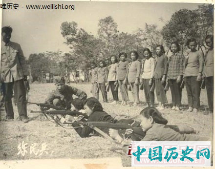 老照片：鲜为人知的1970年大拉练