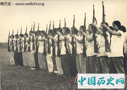 老照片：鲜为人知的1970年大拉练