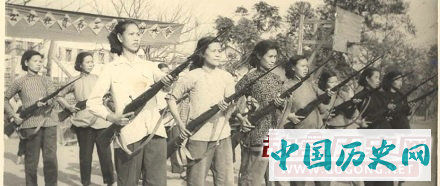 老照片：鲜为人知的1970年大拉练