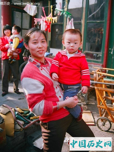 老照片1989年的北京：那时北京天很蓝孩子的笑很甜