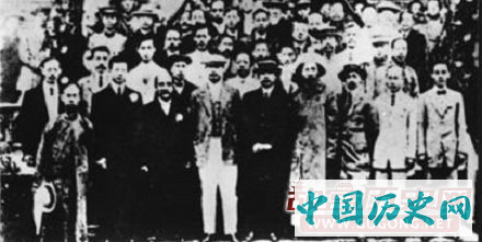 孙中山让位于袁世凯后曾一个月与其晤谈十三次