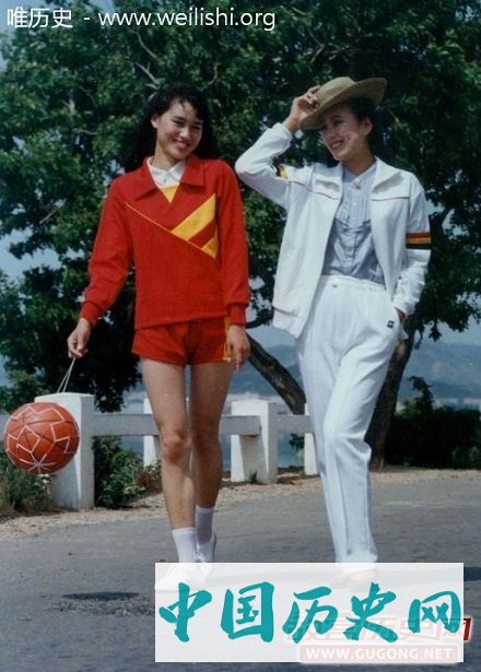 80年代老照片：1980年代的漂亮姑娘