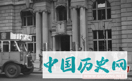老照片里上海的公共汽车