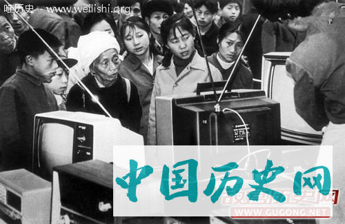 老照片：七八十年代的“万元户”家庭
