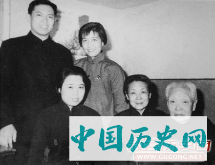 张作霖妻妾与儿女们的罕见照片