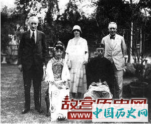 张学良为什么给溥仪送两颗炸弹？