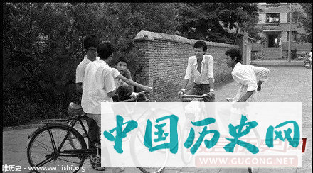 致我们逝去的青春：上世纪1980年代中学生旧照