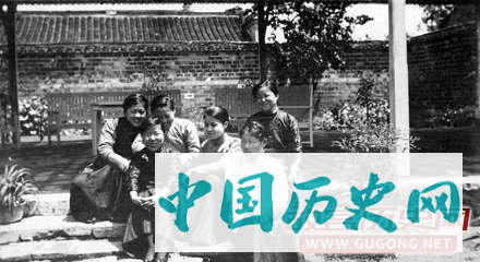 老照片揭秘真实的“金陵十三钗”