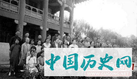 老照片揭秘真实的“金陵十三钗”