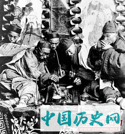 晚清八旗子弟玩乐旧照