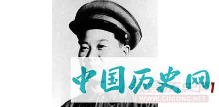 解放军中“花木兰”：扮男五年 被抱急拔刀