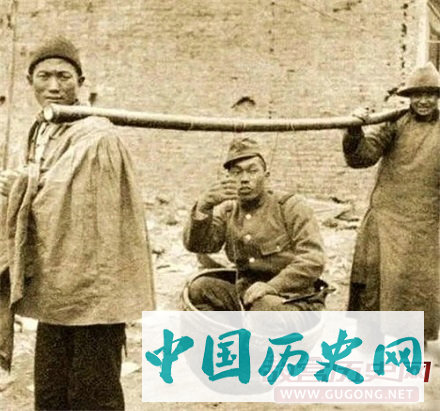 抗战老照片：侵华日军认为不宜公开的九张“亲善”照片