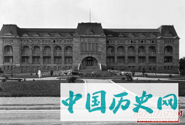 青岛老照片：曾经的德国胶澳总督府
