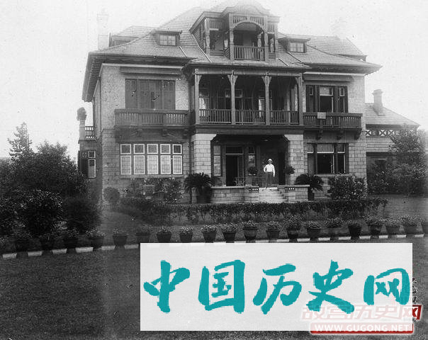 青岛老照片：曾经的德国胶澳总督府