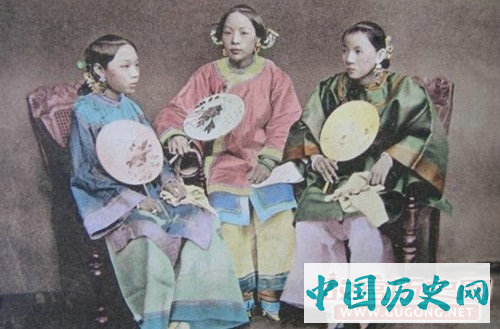 老照片：直击清朝时期珍贵的彩色照片