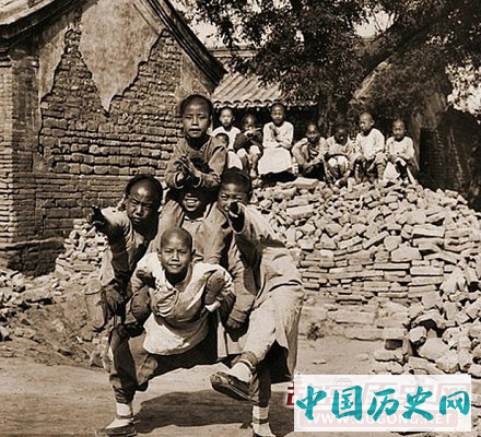 直击百年前平民百姓的生活场景