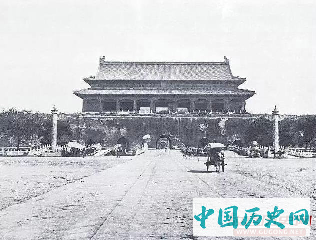 日本摄影师记录清末皇城旧影