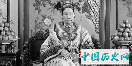 慈禧第一次看见电灯是何反应？