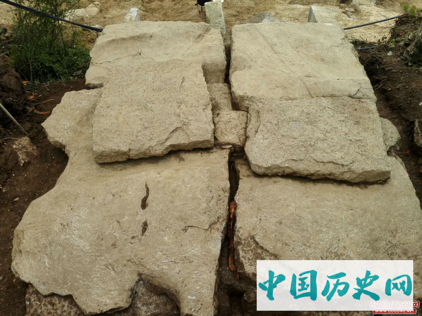 云南威信白岩寨墓地