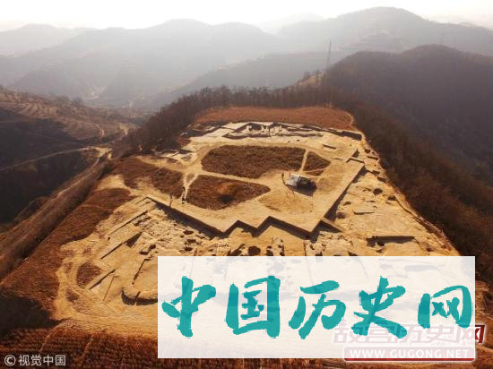 陕西延安芦山峁遗址发现人工台基及规整院落