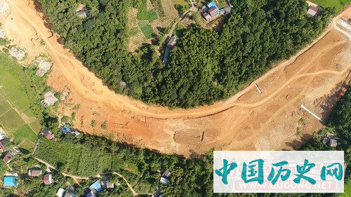湖南益阳十字山古墓群、汤家山古墓群考古发掘