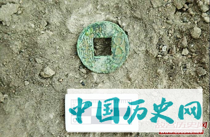汉代“疏勒城”基本确定：新疆奇台石城子遗址发现城门门道和墓葬等遗迹