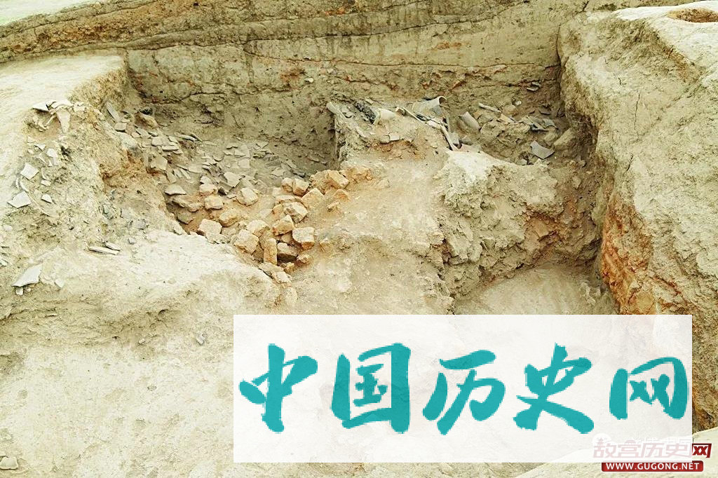 汉代“疏勒城”基本确定：新疆奇台石城子遗址发现城门门道和墓葬等遗迹