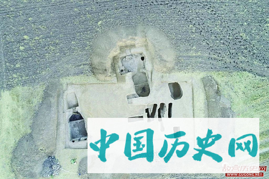 汉代“疏勒城”基本确定：新疆奇台石城子遗址发现城门门道和墓葬等遗迹