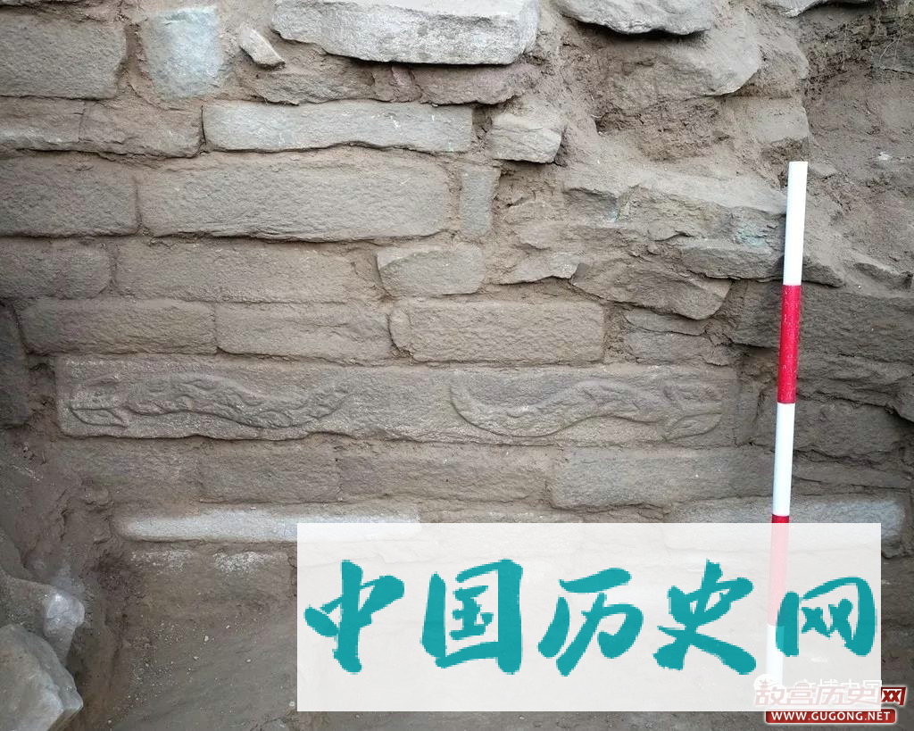 陕西神木石峁遗址皇城台地点发现精美石雕