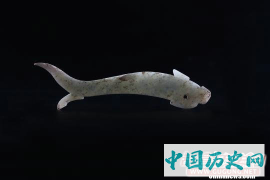 陕西咸阳发掘秦墓75座 发现中西交流特色琉璃珠