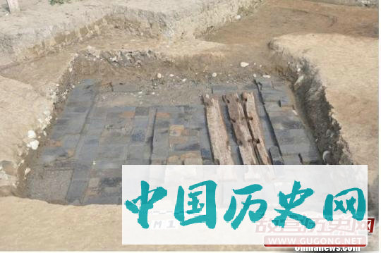 四川彭州地区出土华盖宫文镇墓券