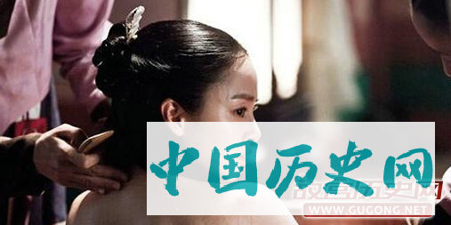 付小费偷窥爱妃洗澡的皇帝