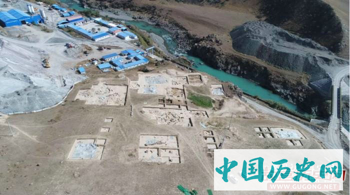 考古学家聚焦新疆史前聚落遗址成果
