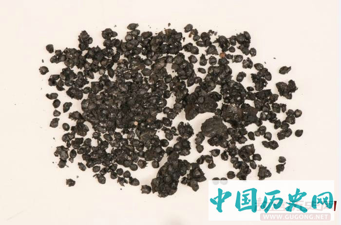 考古学家聚焦新疆史前聚落遗址成果