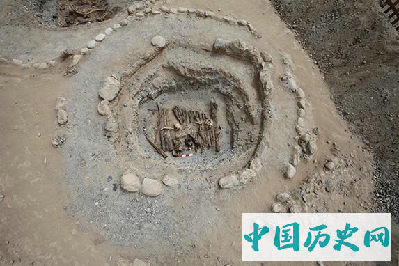 大麻吸食行为的起源：来自2500年前帕米尔高原上的化学证据