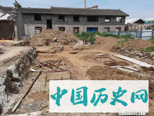 湖北房县发现一东汉古墓