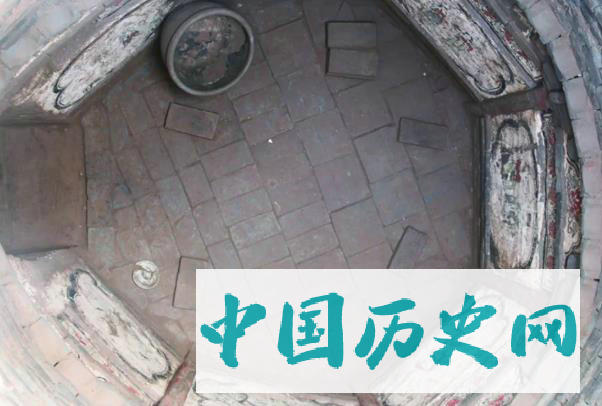 山西盂县发现明代纪年壁画墓与彩塑窖藏