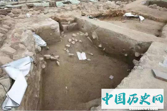 新疆考古学者在东天山发掘距今3000年前大型聚落遗址