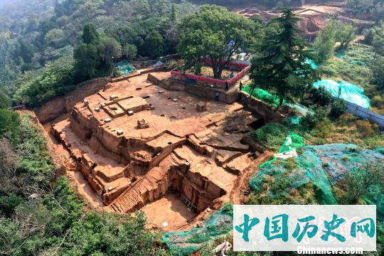 唐华清宫朝元阁遗址考古新发现：整体建筑至少有三层屋檐