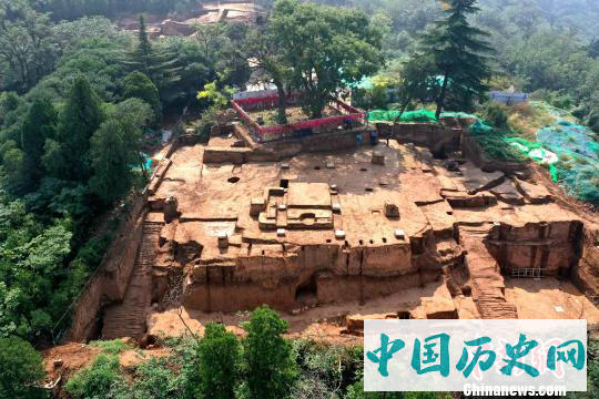 唐华清宫朝元阁遗址考古新发现：整体建筑至少有三层屋檐