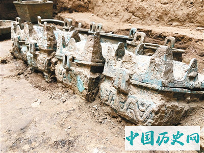 刘家洼遗址出土金权杖等罕见文物