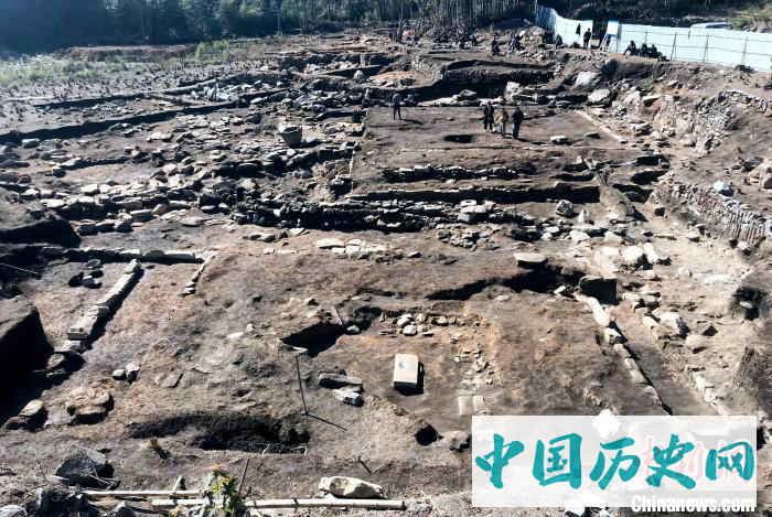 湖南岳阳发现一处宋元、明两个阶段的寺庙遗址