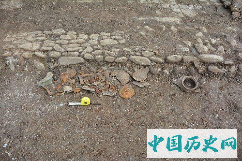 湖南老司城遗址新出土的铜炮残件