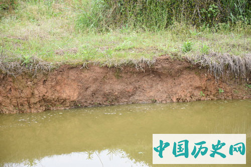 湖南岳阳平江幕阜山西麓新发现一处石家河文化遗址