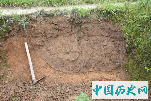 湖南岳阳平江幕阜山西麓新发现一处石家河文化遗址