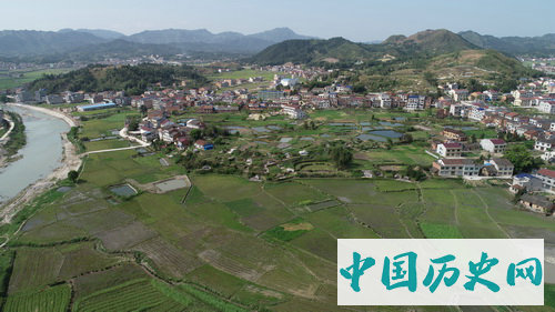 湖南岳阳平江幕阜山西麓新发现一处石家河文化遗址