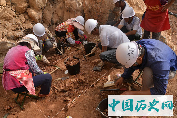 云南鹤庆蝙蝠洞遗址发掘收获
