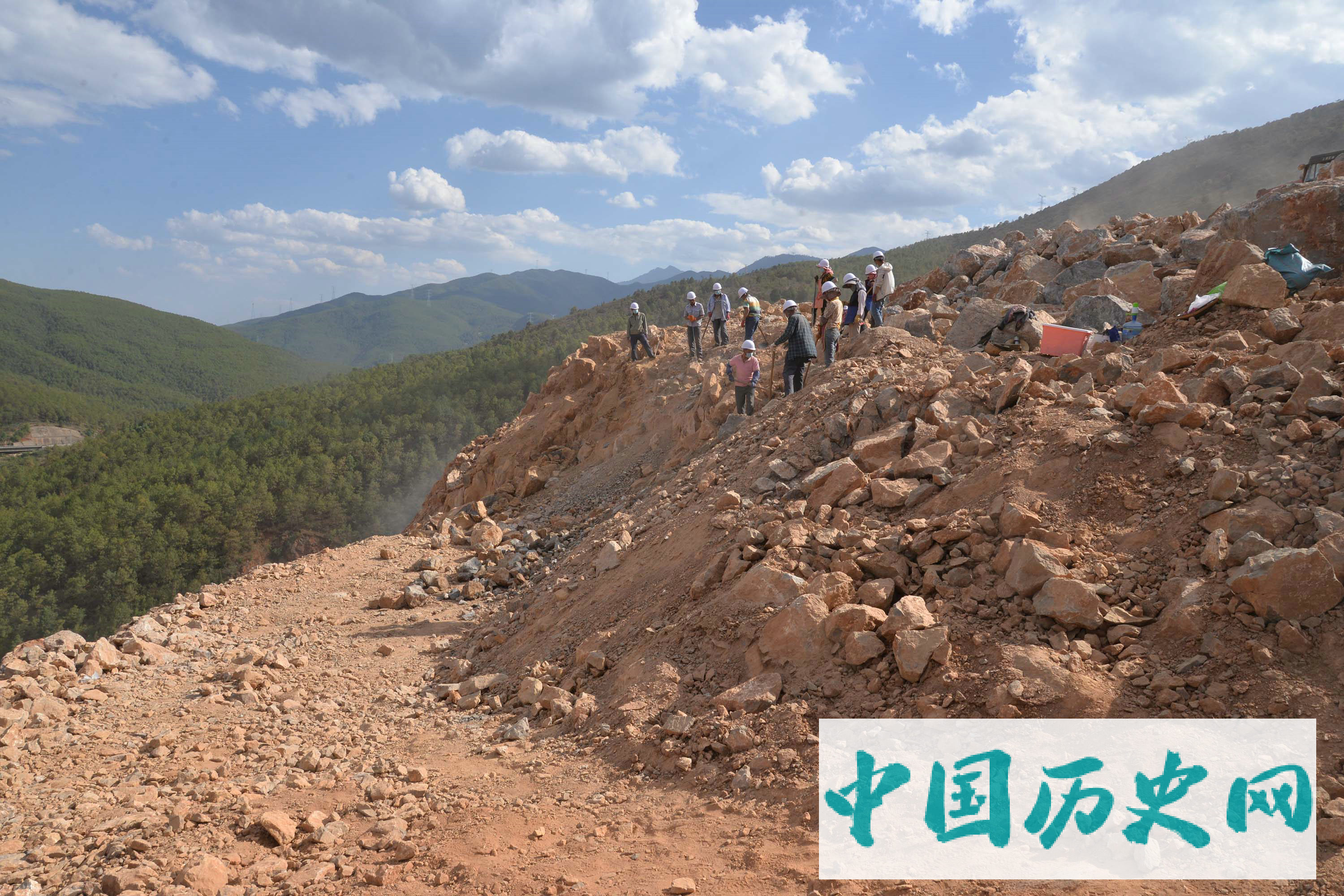 云南鹤庆蝙蝠洞遗址发掘收获