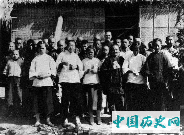 摄影师拍摄的广东地区的麻风病患者，患病后自生自灭