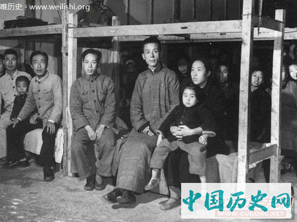 老照片：抗战胜利后的离渝人群